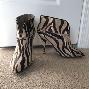Nine West Been Thinkin Booties-Size 9